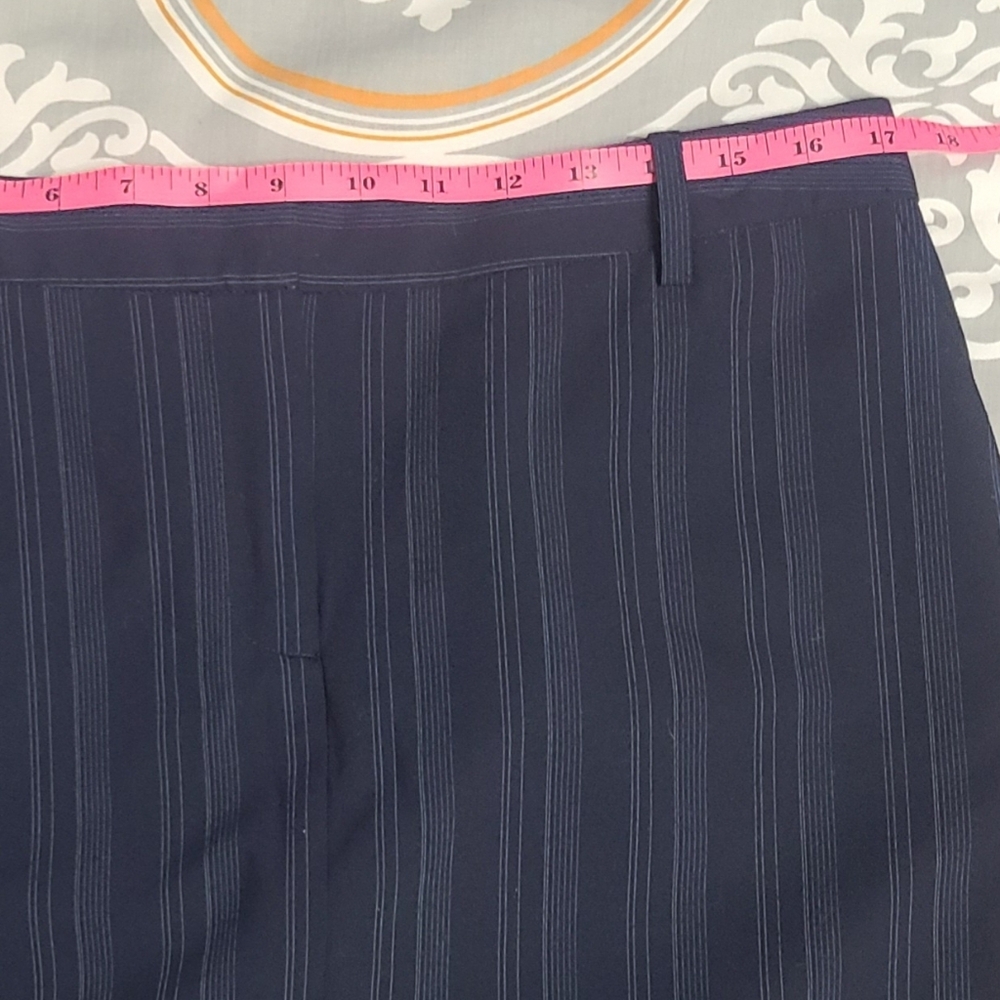 Isaac Mizrahi Pinstripe‎ Career Pencil Skirt Size 12 - fits like size 10 - Picture 5 of 8